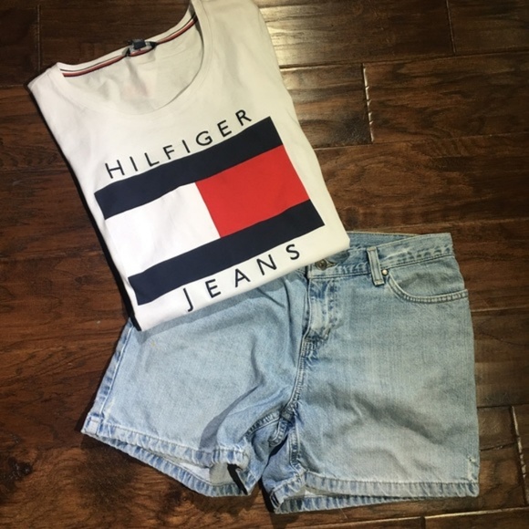 Tommy Hilfiger Tops - Tommy Hilfiger Spellout Flag Short Sleeve T-Shirt